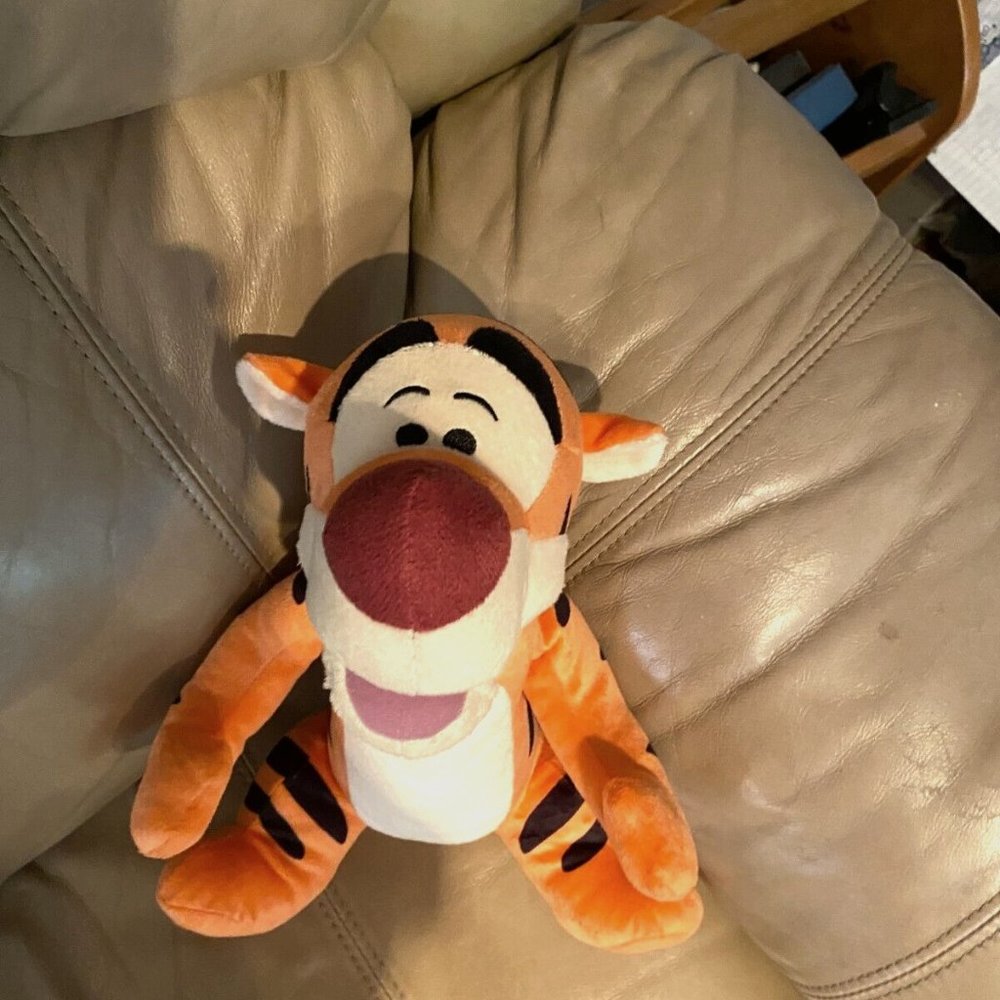 Mattel Disney Winnie The Pooh Tigger Tiger Plush Stuffed Animal Toy 12 Inch 12"